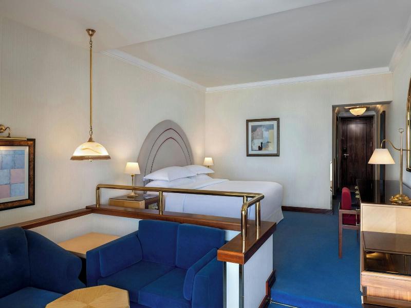 Sheraton Grand Doha Resort & Convention Hotel image