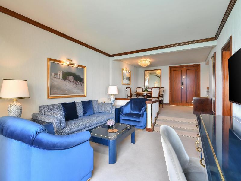 Sheraton Grand Doha Resort & Convention Hotel image