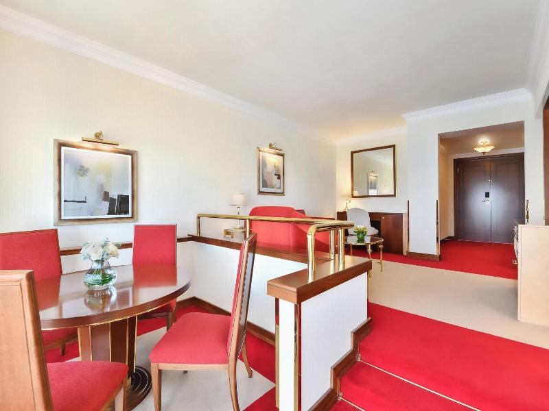 Sheraton Grand Doha Resort & Convention Hotel image