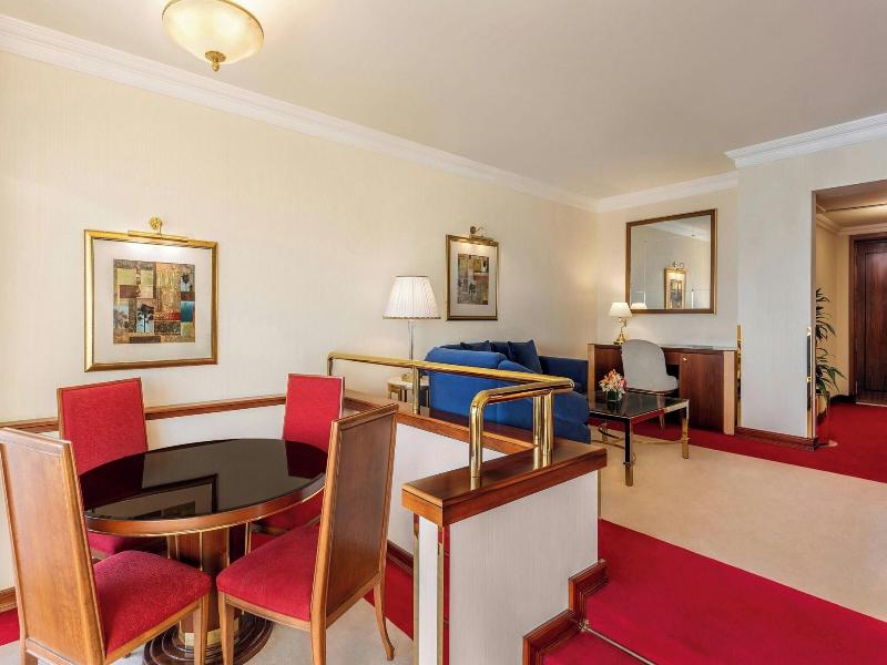 Sheraton Grand Doha Resort & Convention Hotel image
