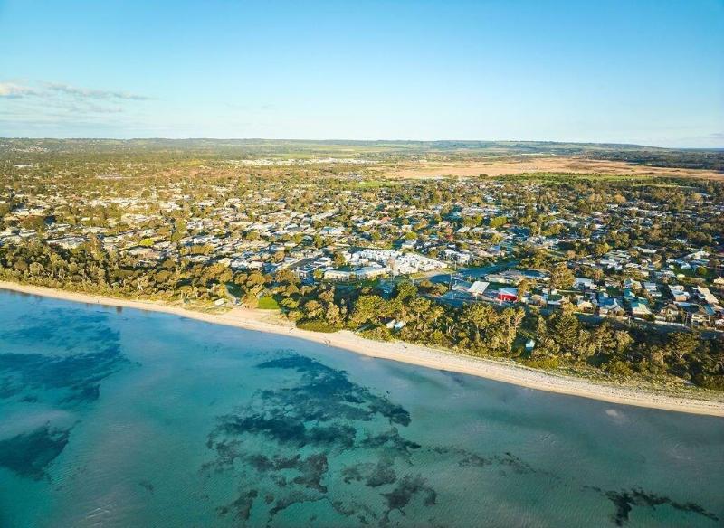 Peninsula Beachside Accommodation image