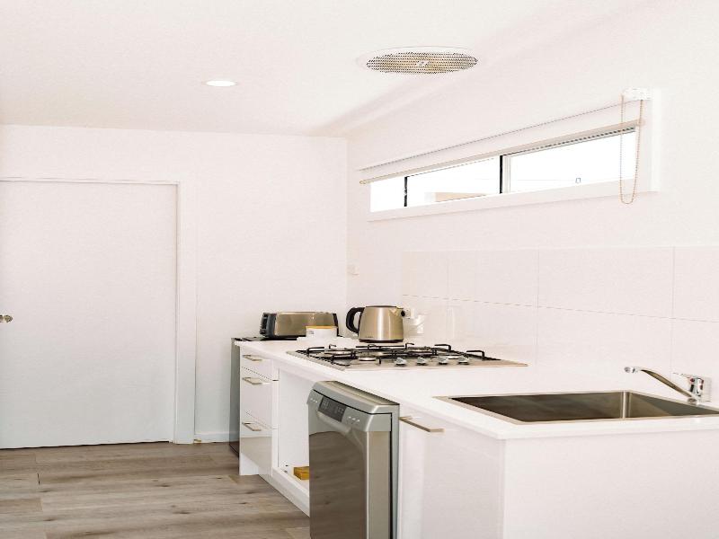 Peninsula Beachside Accommodation image
