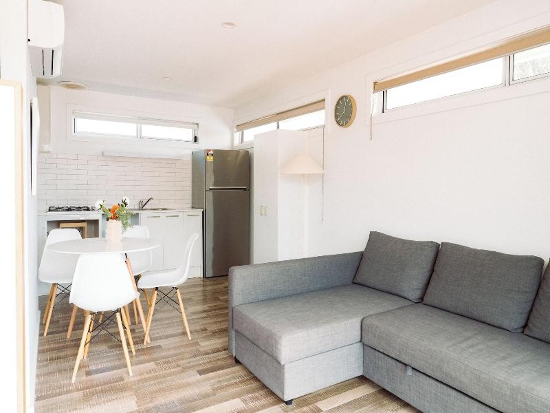 Peninsula Beachside Accommodation image
