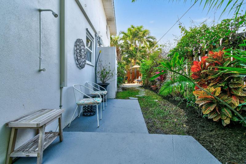 Sunshine Shores Boutique Apartments image
