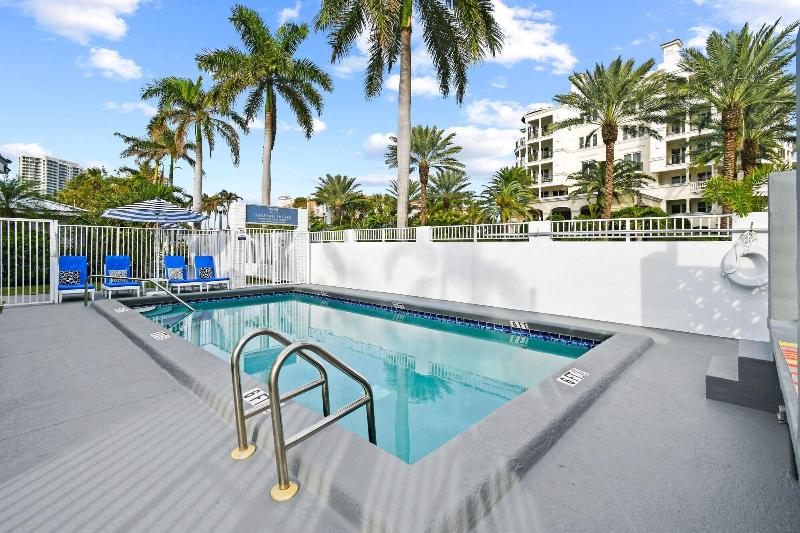 Sunshine Shores Boutique Apartments image