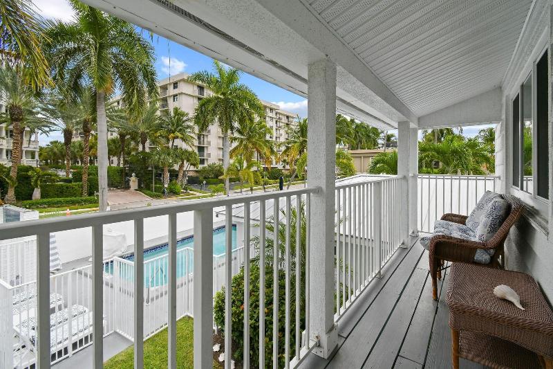 Sunshine Shores Boutique Apartments image