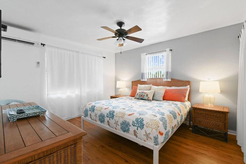Sunshine Shores Boutique Apartments image