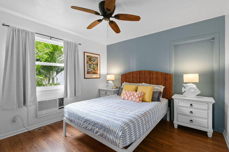 Sunshine Shores Boutique Apartments image