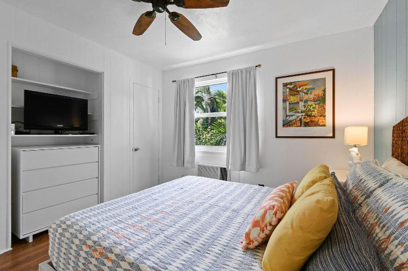 Sunshine Shores Boutique Apartments image