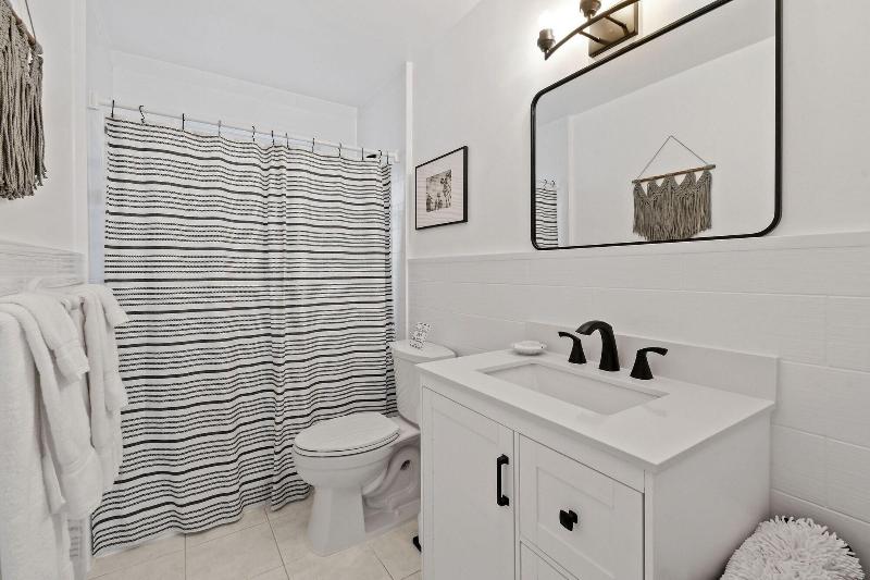 Sunshine Shores Boutique Apartments image