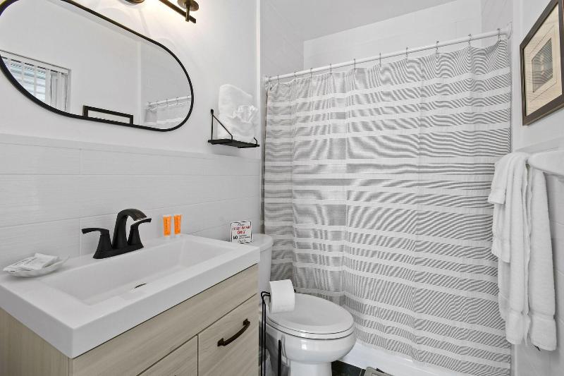 Sunshine Shores Boutique Apartments image