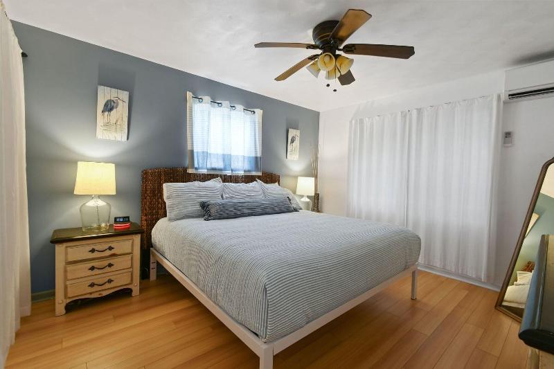 Sunshine Shores Boutique Apartments image