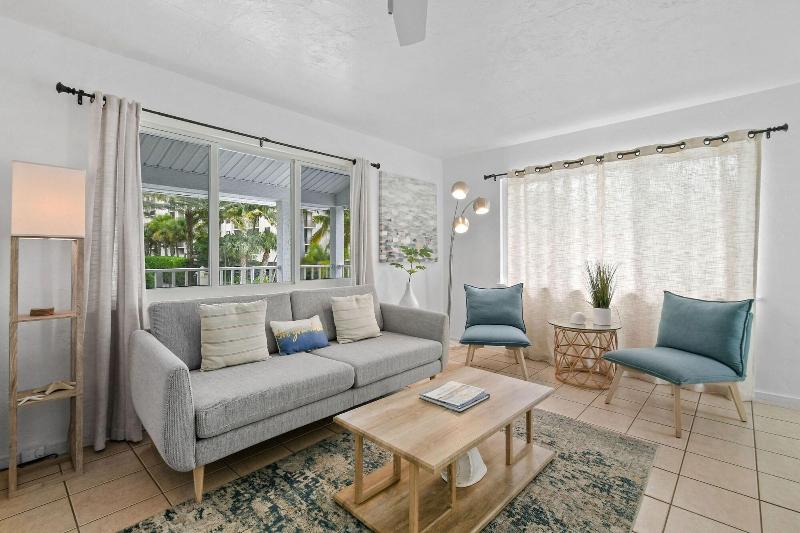Sunshine Shores Boutique Apartments image