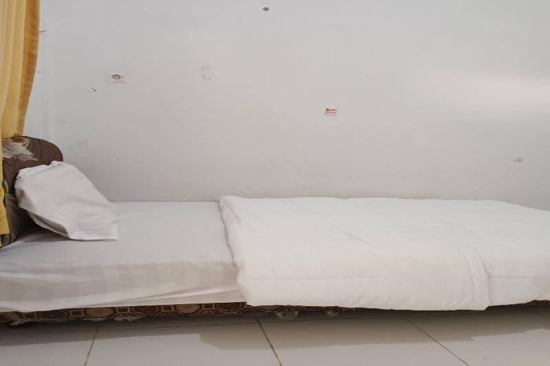 Spot On 93375 Elang Homestay image
