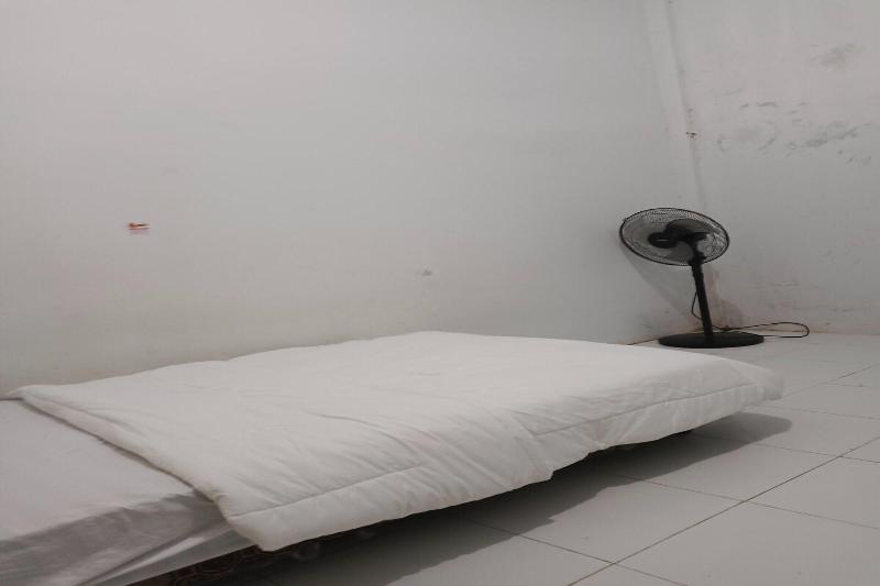 Spot On 93375 Elang Homestay image