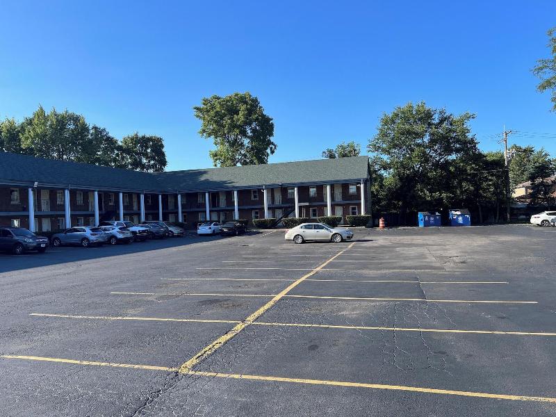 Capital O Elite Inn & Suites South Holland I 94 image