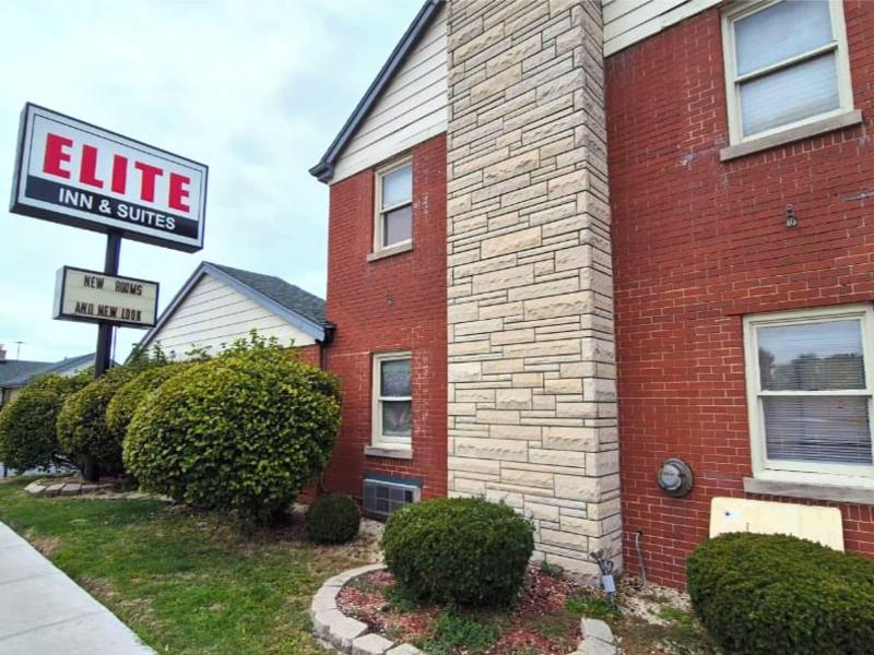 Capital O Elite Inn & Suites South Holland I 94 image