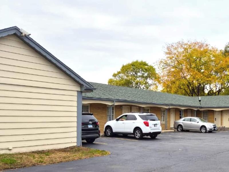 Capital O Elite Inn & Suites South Holland I 94 image