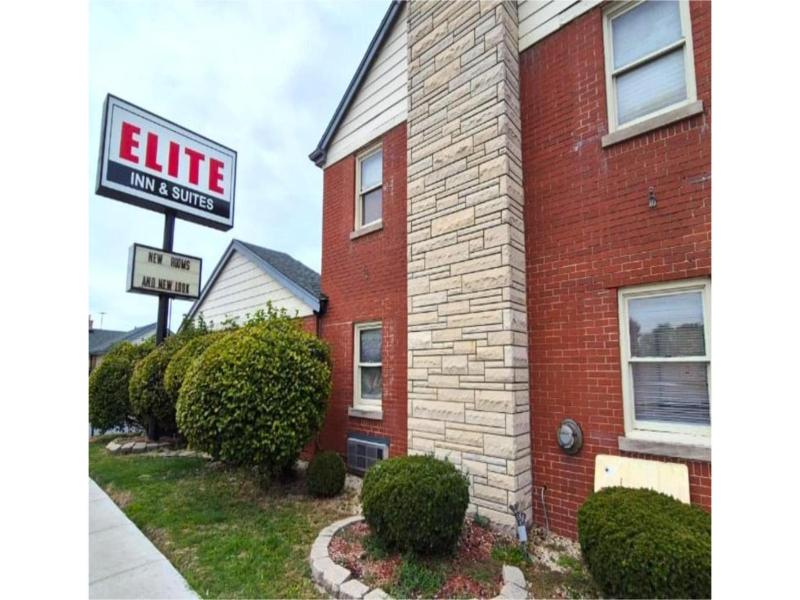 Capital O Elite Inn & Suites South Holland I 94 — exterior view