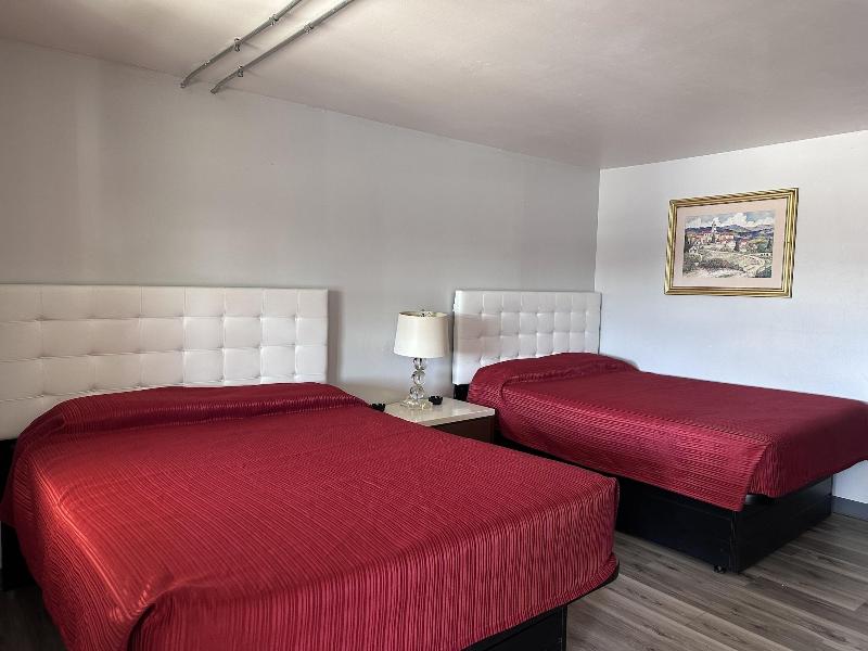 Capital O Elite Inn & Suites South Holland I 94 image