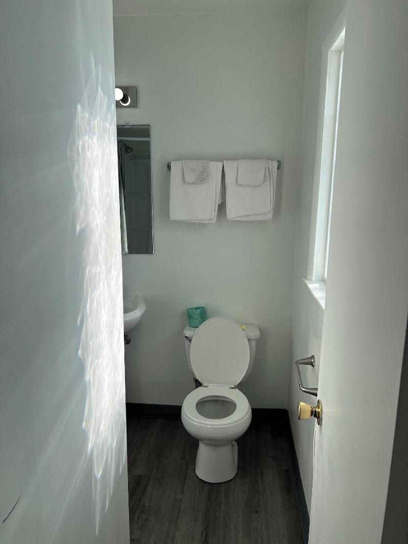 Capital O Elite Inn & Suites South Holland I 94 image
