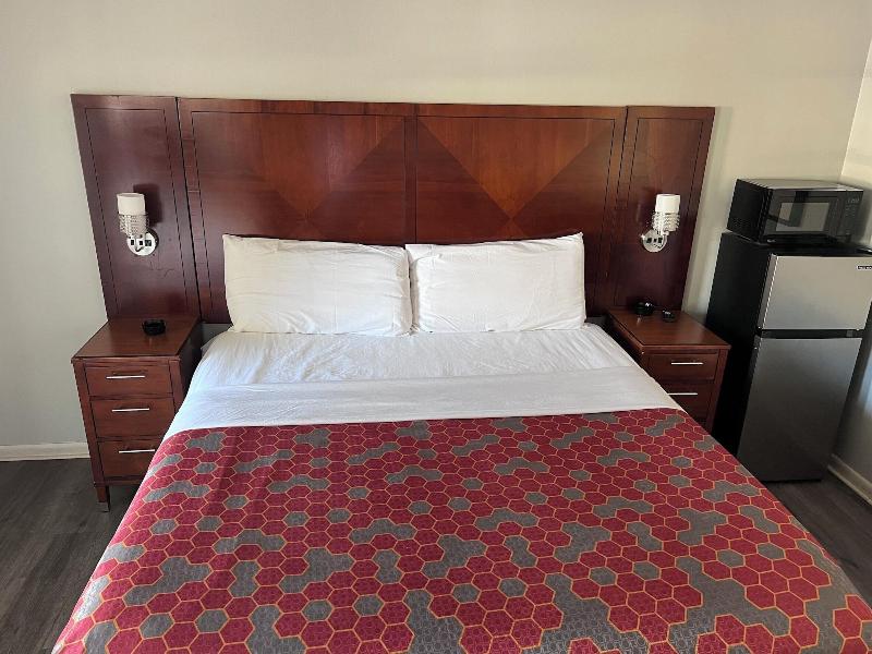 Capital O Elite Inn & Suites South Holland I 94 image