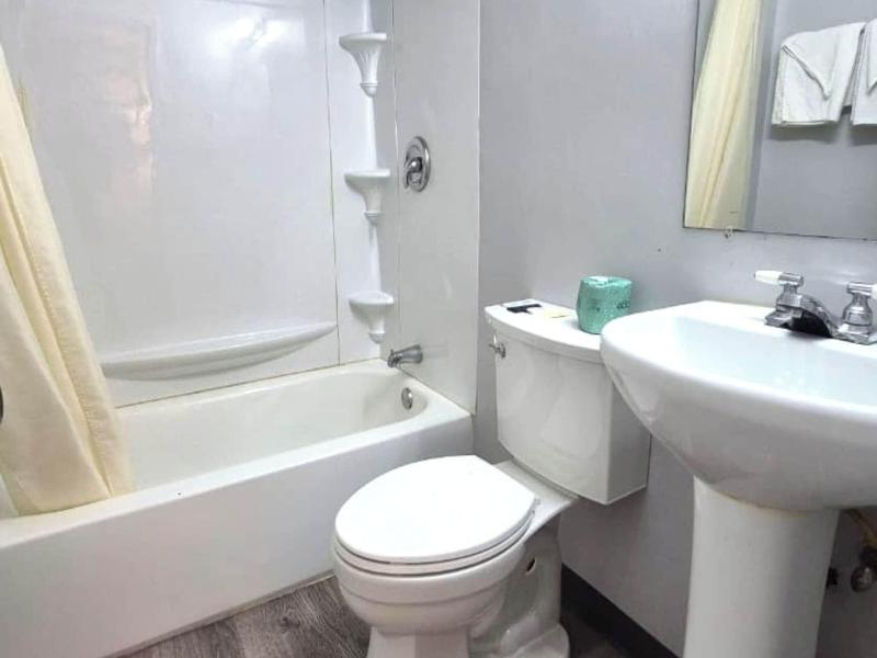 Capital O Elite Inn & Suites South Holland I 94 image