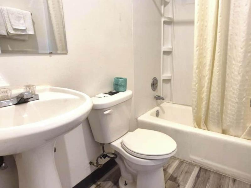 Capital O Elite Inn & Suites South Holland I 94 image