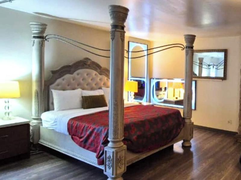 Capital O Elite Inn & Suites South Holland I 94 image