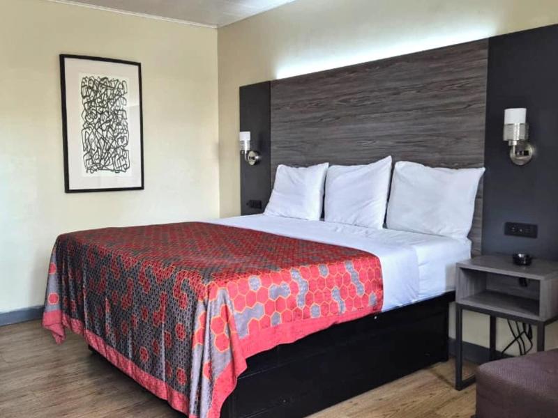 Capital O Elite Inn & Suites South Holland I 94 image