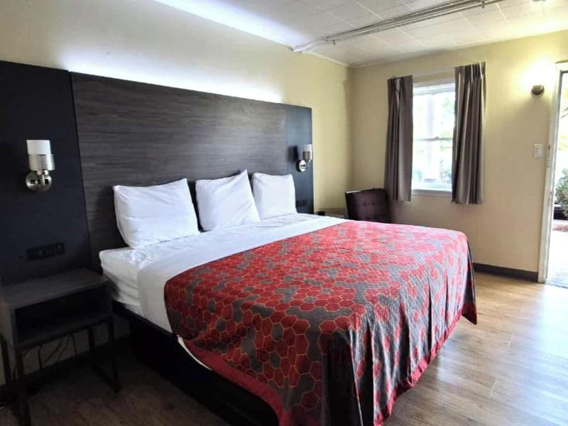 Capital O Elite Inn & Suites South Holland I 94 image