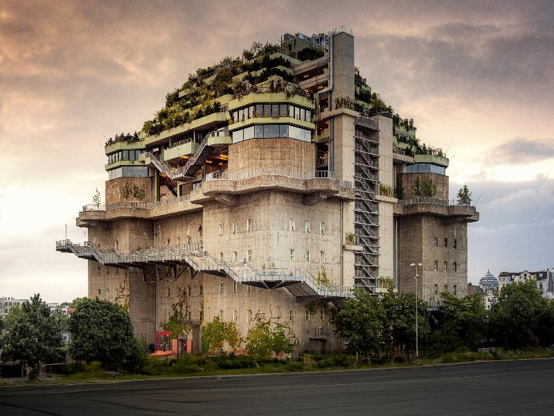 REVERB by Hard Rock Hamburg — exterior view