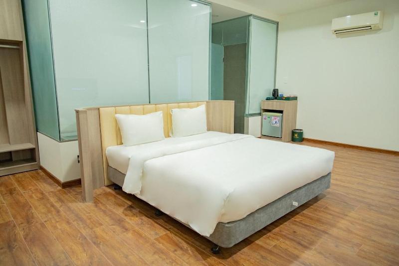 The Mansion Hotel Bien Hoa image