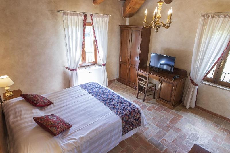 Locanda Di Montegiove image