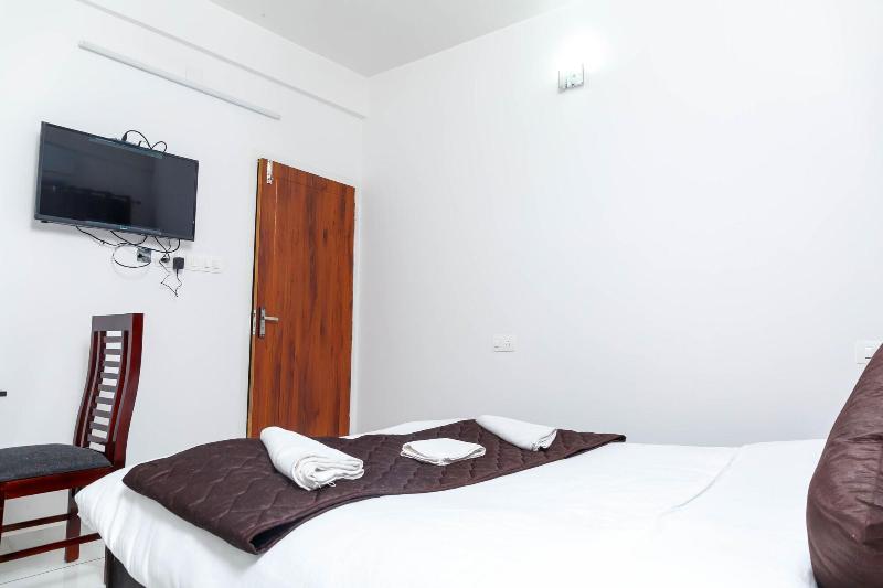 Guest West Inn image