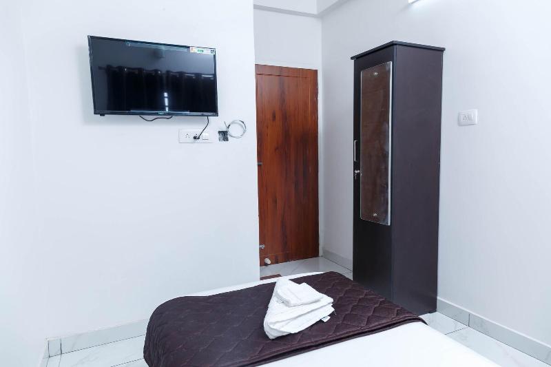 Guest West Inn image