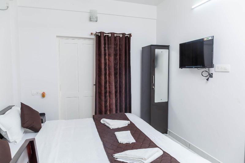 Guest West Inn image