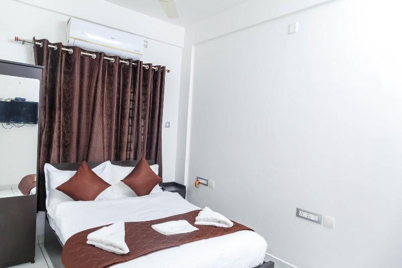 Guest West Inn image