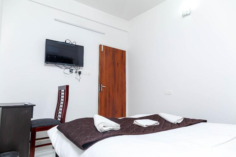 Guest West Inn image