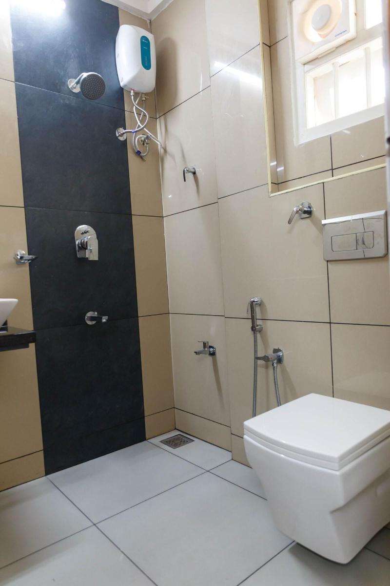 Guest West Inn image