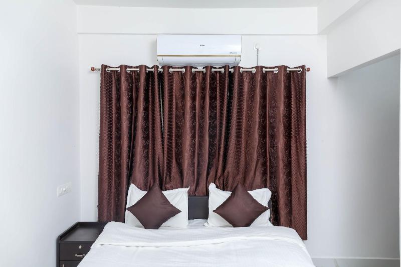 Guest West Inn image