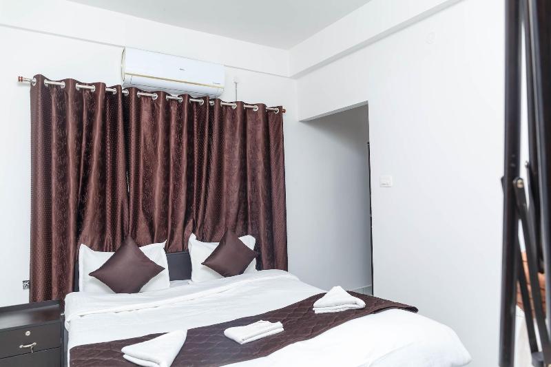 Guest West Inn image