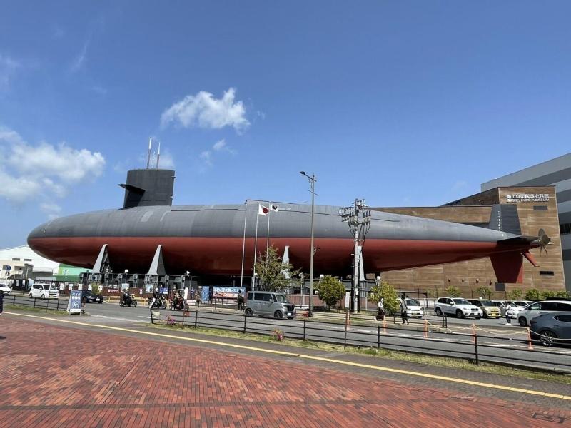 Red Submarine Hostel image