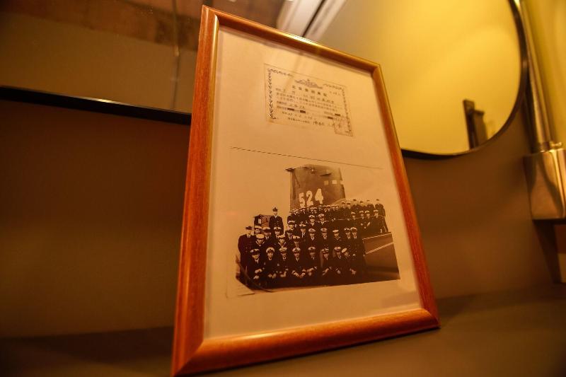 Red Submarine Hostel image