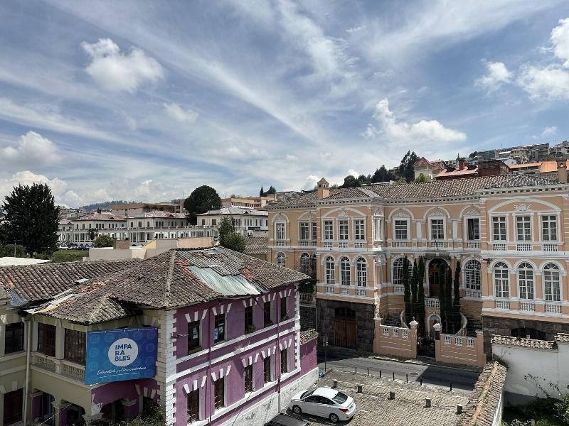 Hostal Niiza image