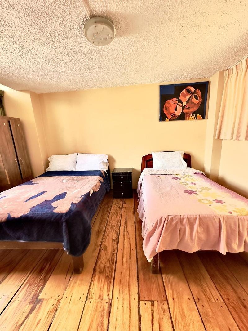Hostal Niiza image