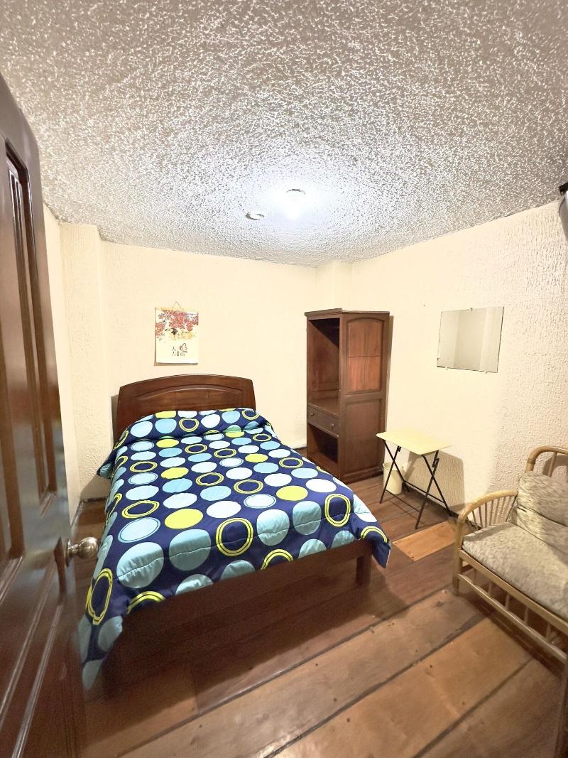 Hostal Niiza image
