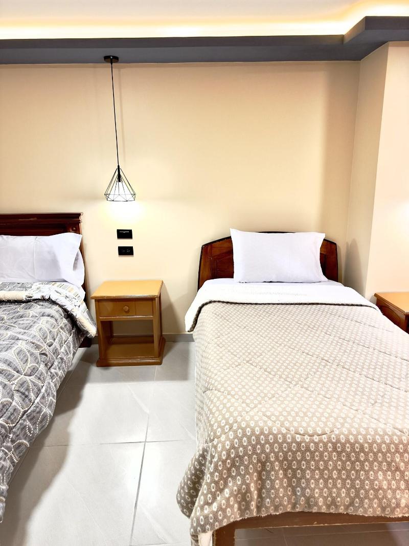 Hostal Niiza image