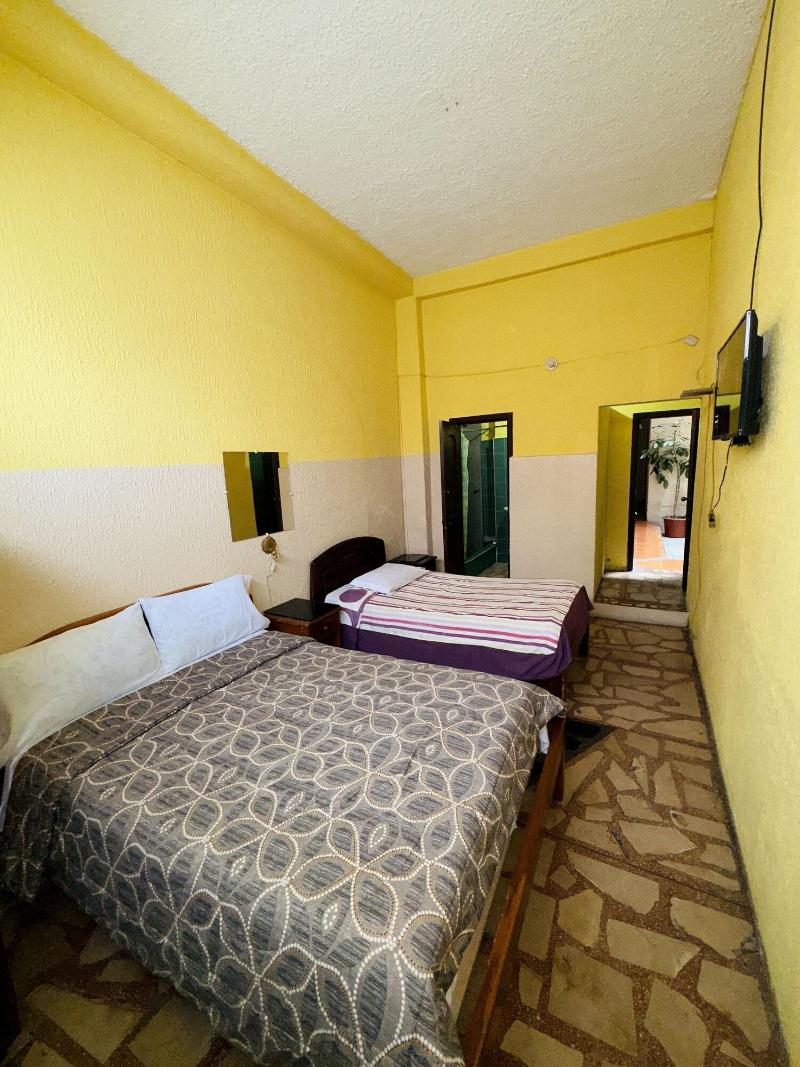 Hostal Niiza image