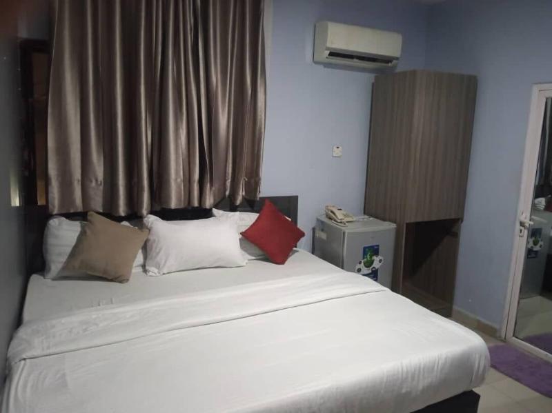 Morada Hotels image